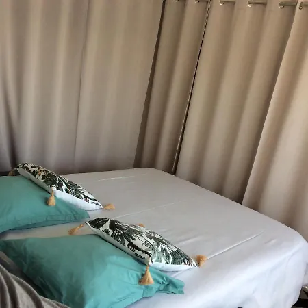 Апартаменты Bienvenue Chez Alain Et Marie Антиб